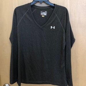 Women’s under Armour long sleeve workout tee